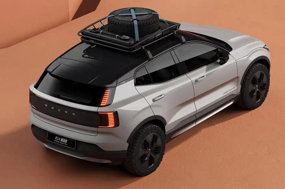 Volvo EX30 rear quarter 